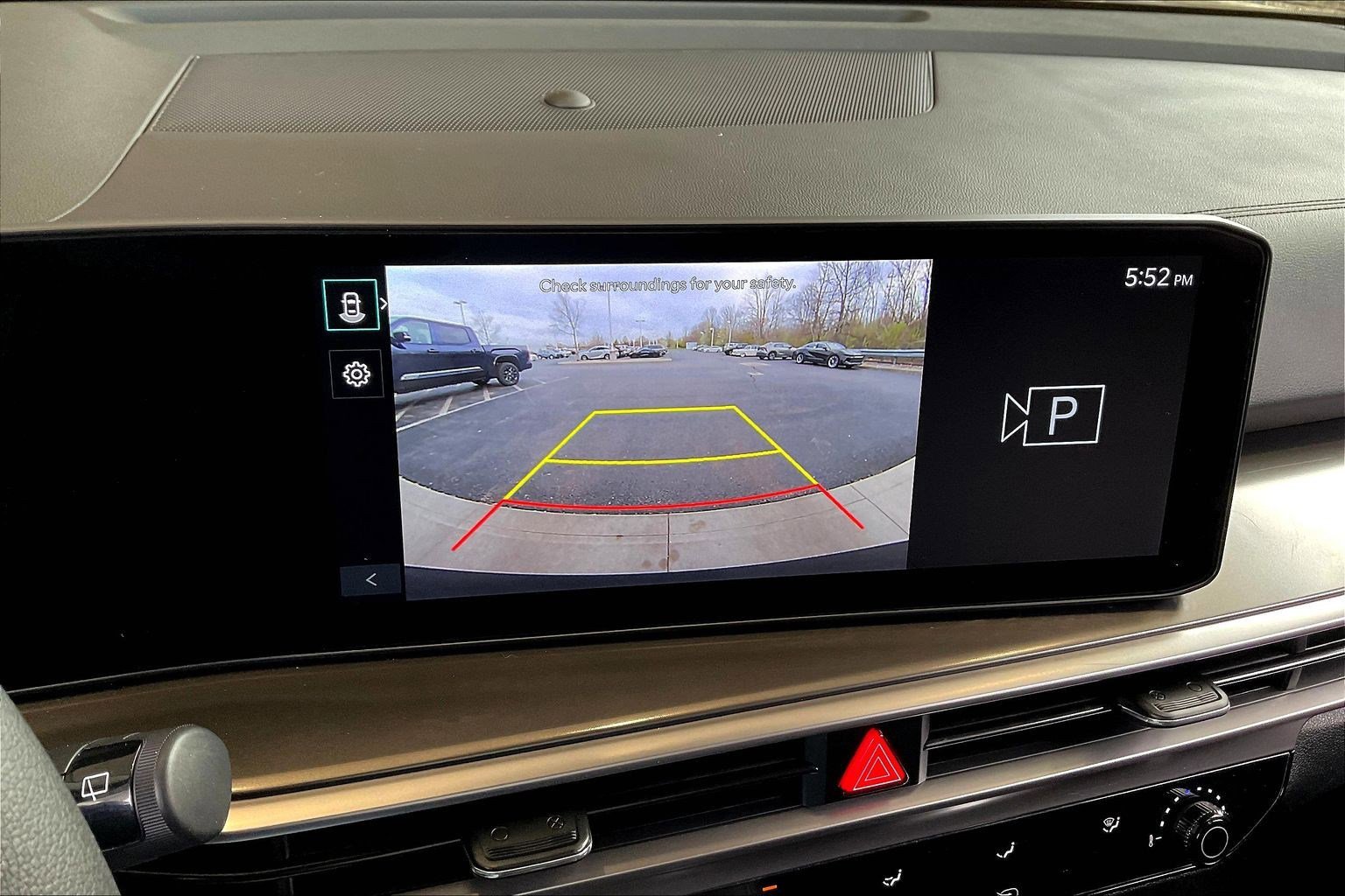 Used 2025 Kia Sorento LX image 14