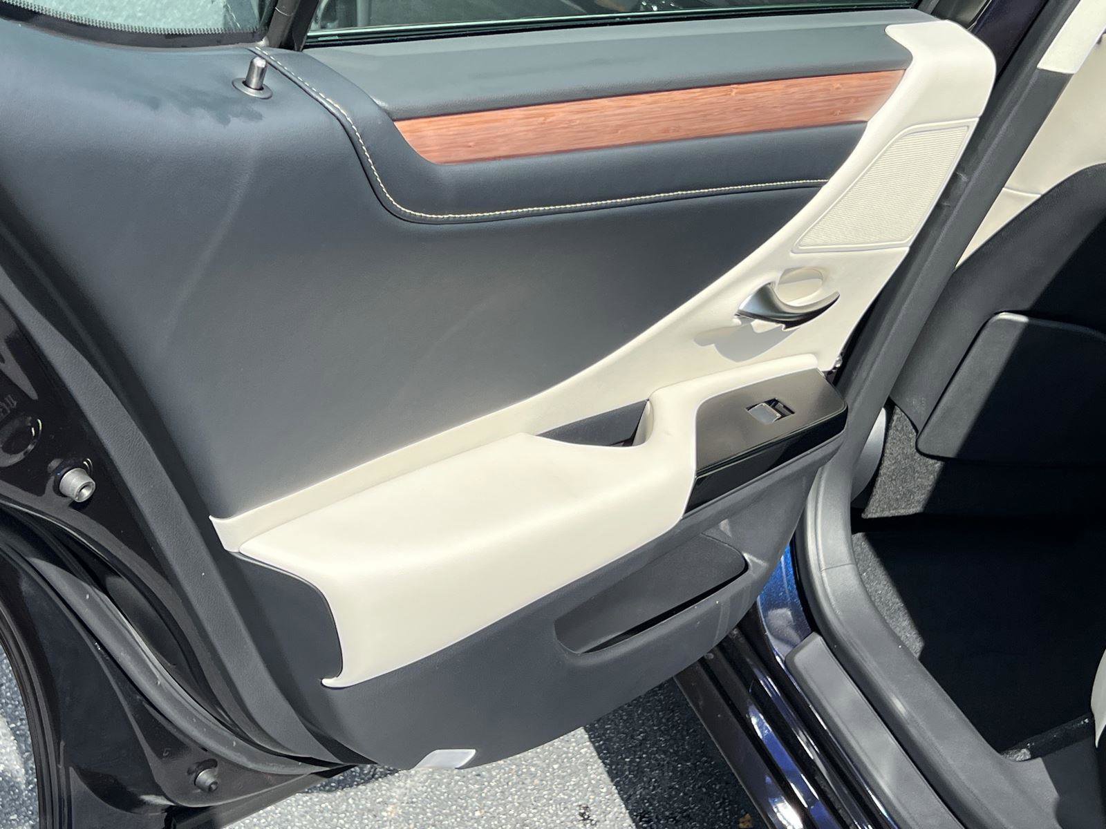 New 2025 Lexus ES 350 w/ Premium Package image 16