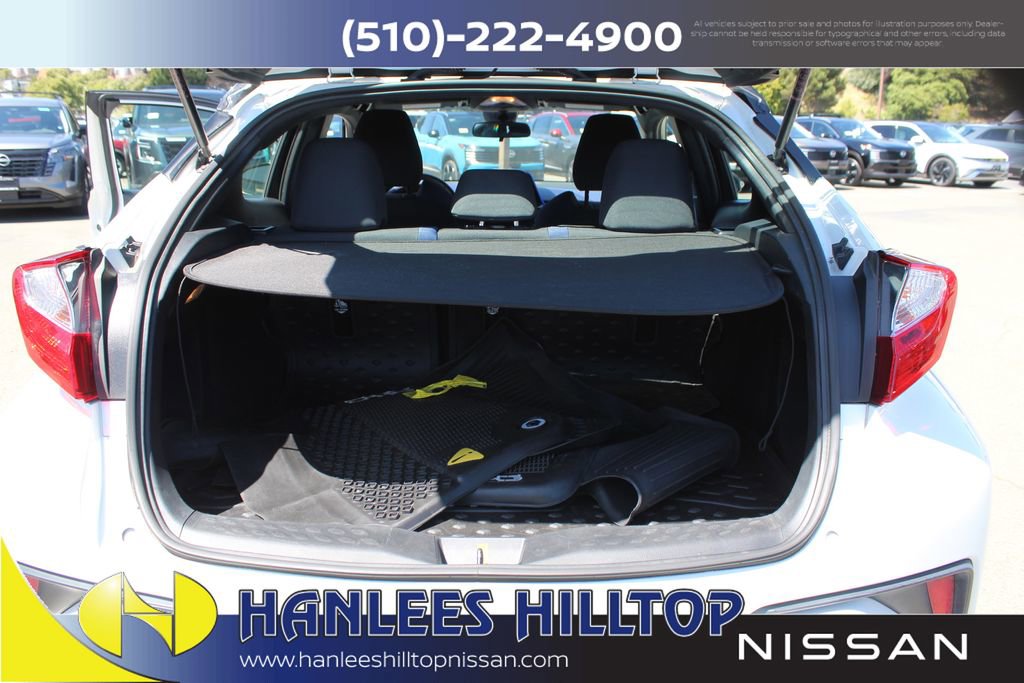 Used 2020 Toyota C-HR XLE FWD image 10