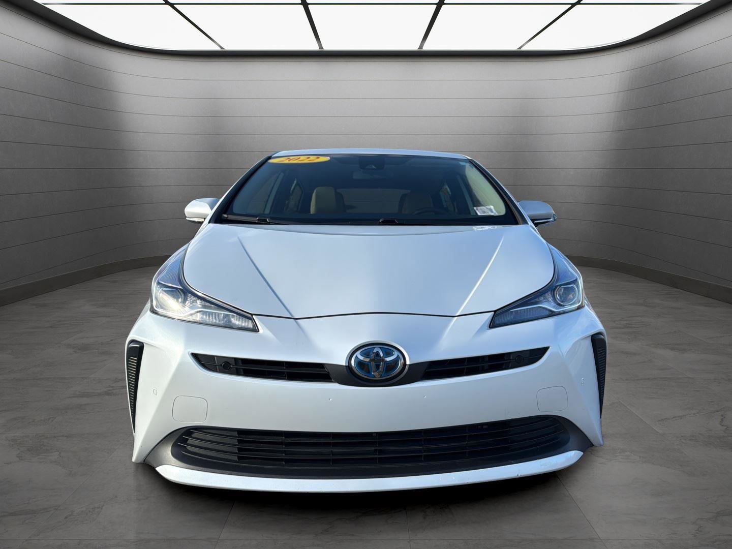 Used 2022 Toyota Prius LE image 8
