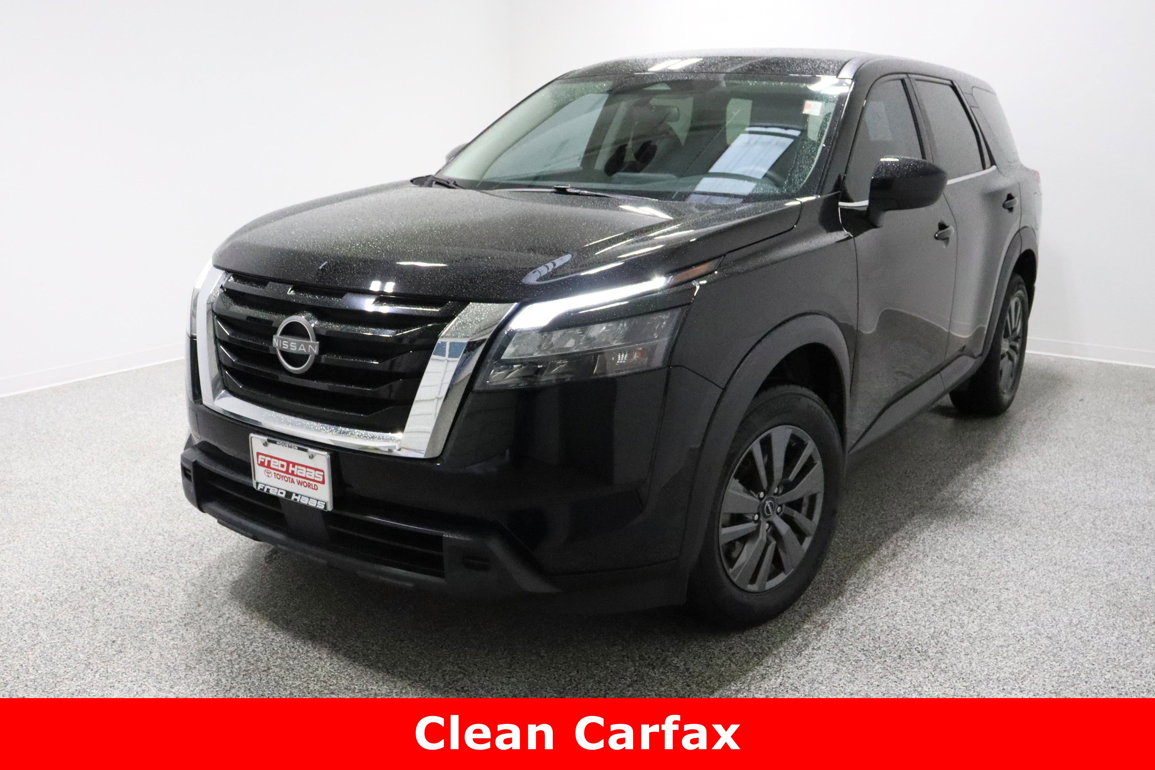 Used 2023 Nissan Pathfinder S image 2