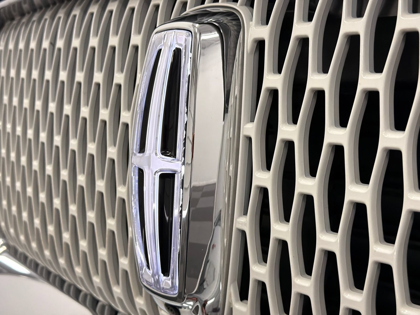 Certified 2023 Lincoln Navigator L Reserve AWD/4WD image 16