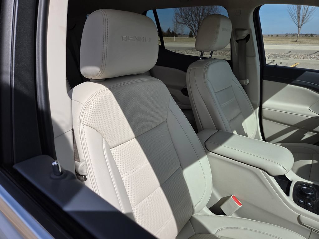 Used 2023 GMC Acadia Denali AWD/4WD image 40