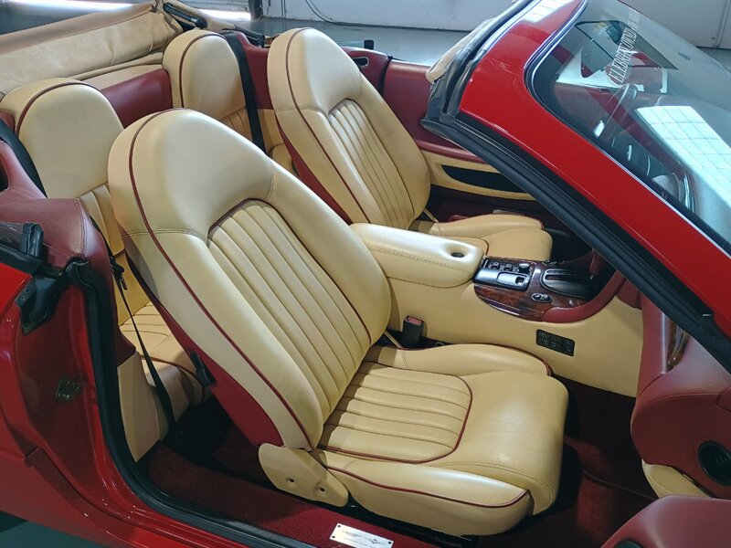 Used 1997 Aston Martin DB7 Volante RWD image 31