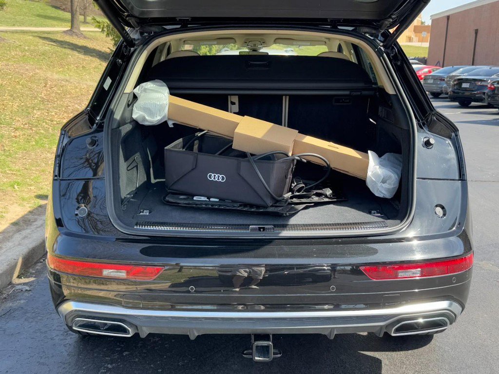 Used 2025 Audi Q5 e Premium Plus w/ Premium Plus Package image 9