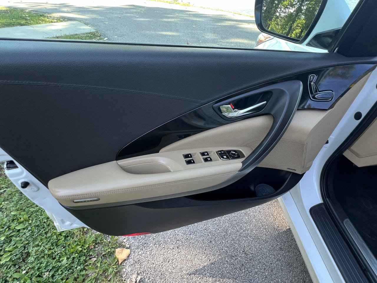 Used 2013 Hyundai Azera FWD image 26