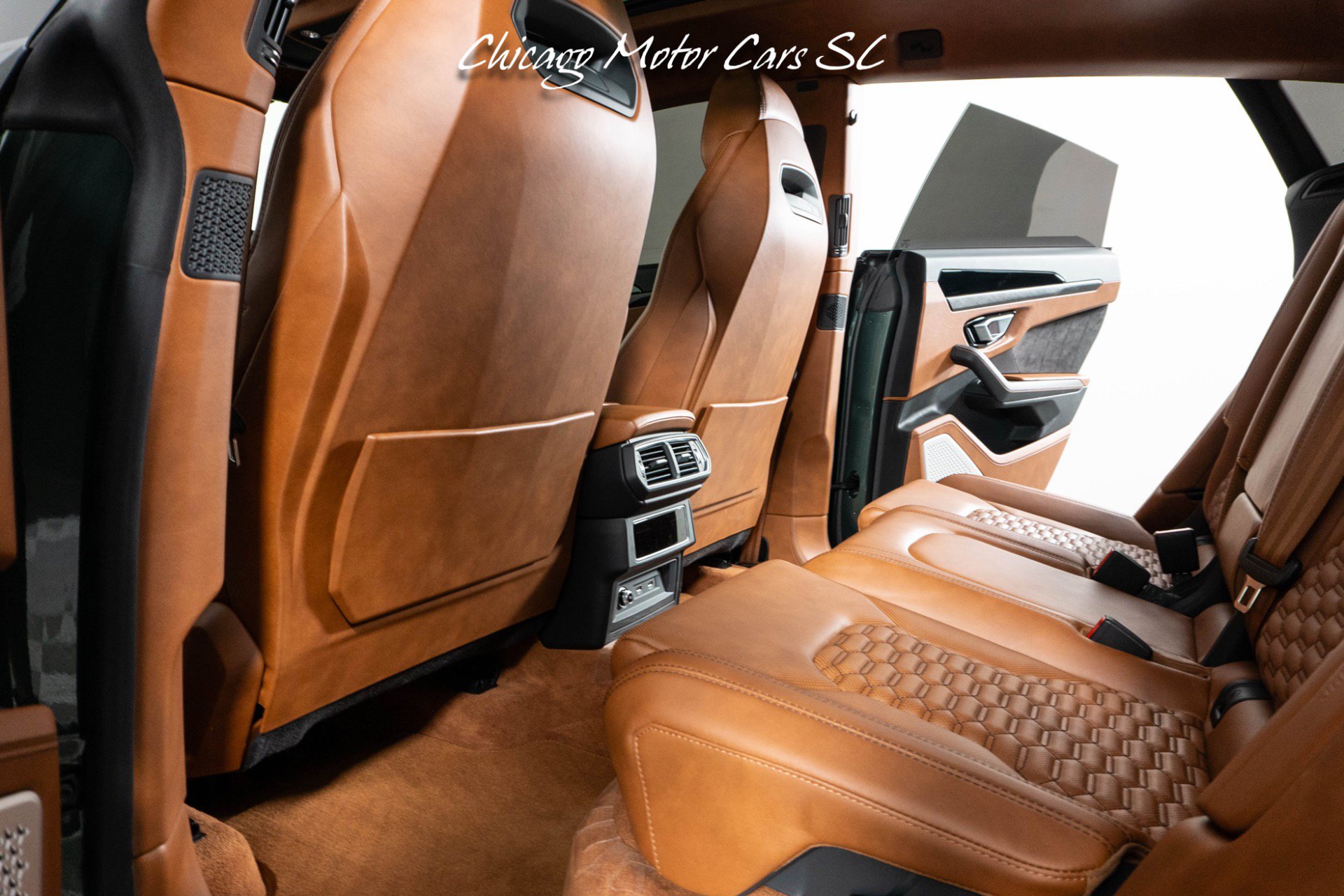 Used 2021 Lamborghini Urus AWD/4WD image 68