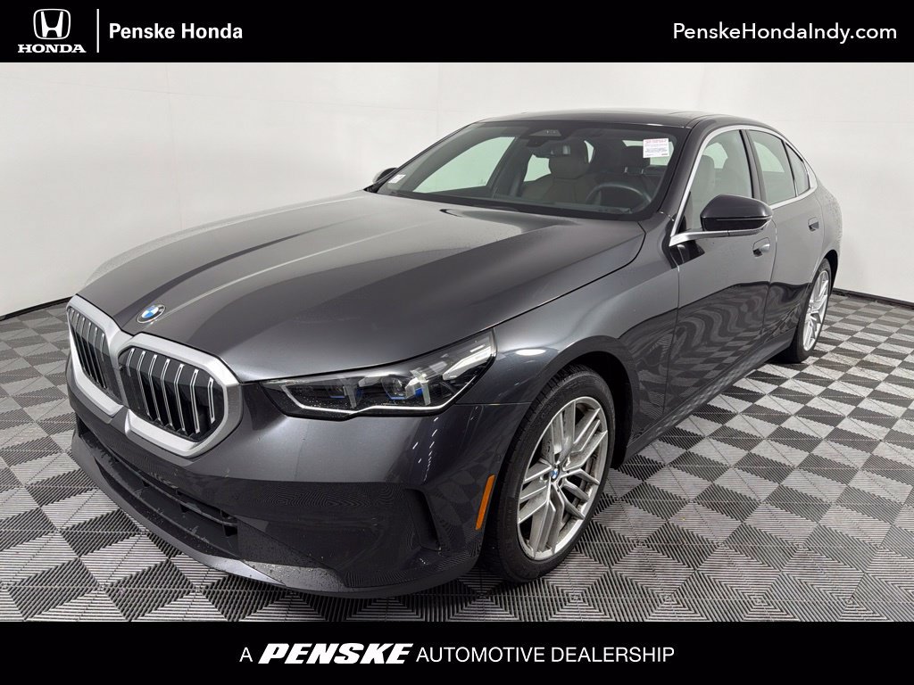 Used 2024 BMW 540i xDrive w/ Premium Package AWD/4WD image 1