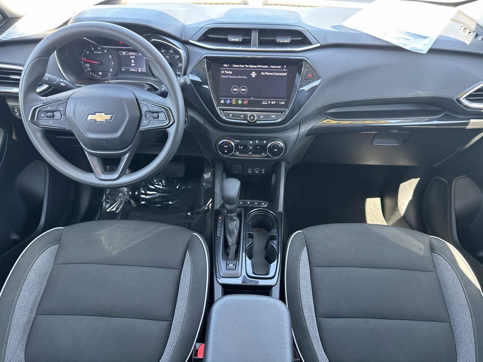 Used 2023 Chevrolet TrailBlazer LT w/ Convenience Package FWD image 9