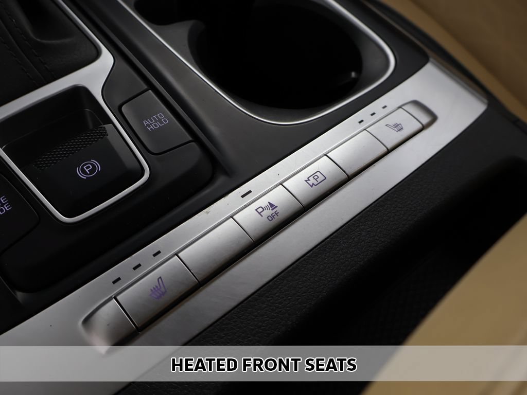Used 2023 Kia Carnival LX FWD image 7