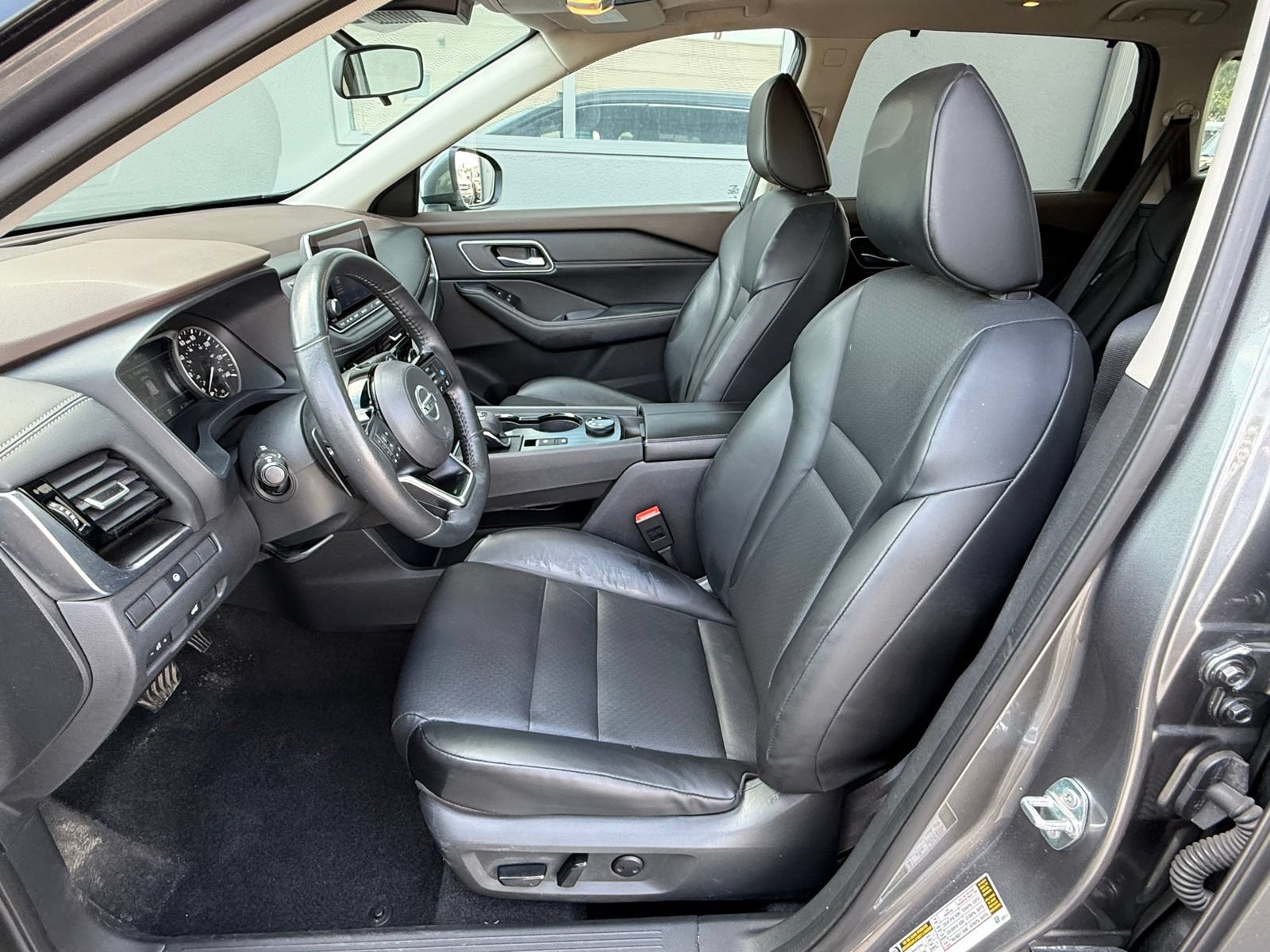 Used 2021 Nissan Rogue SV w/ Premium Package AWD/4WD image 13
