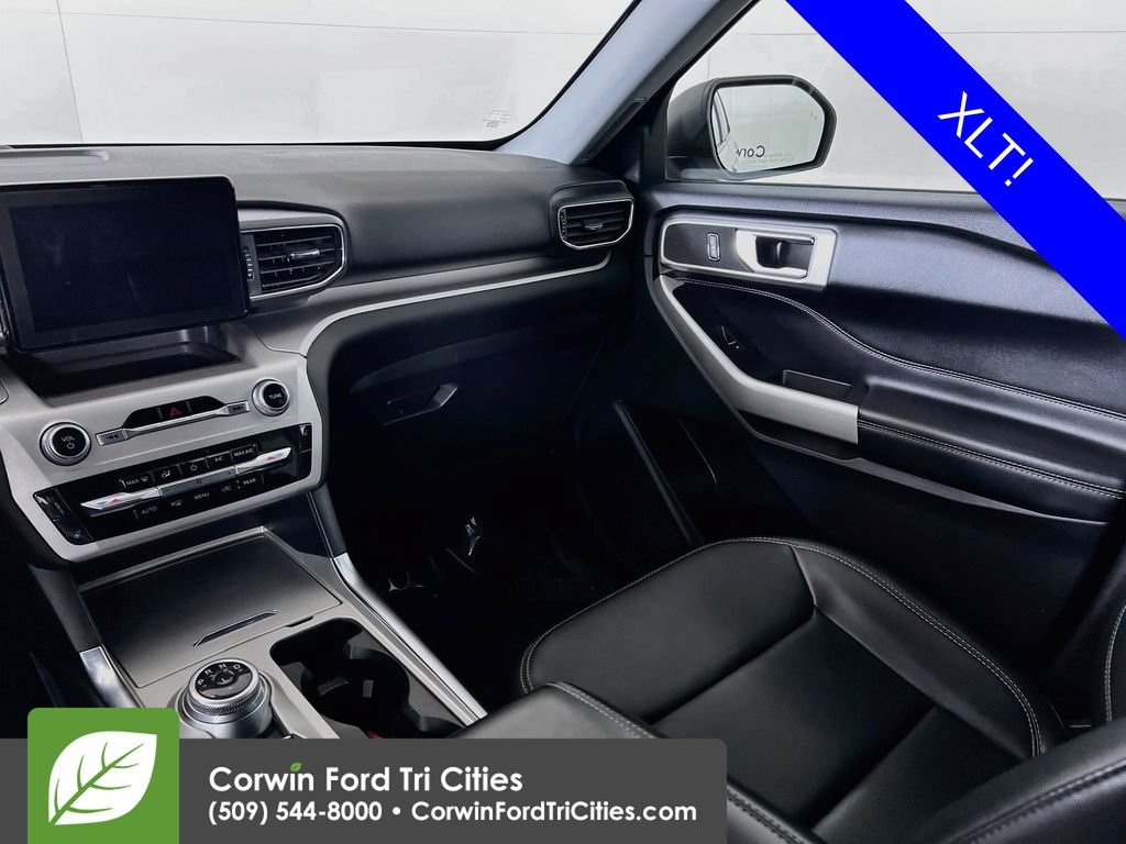 Used 2022 Ford Explorer XLT w/ Equipment Group 202A AWD/4WD image 27