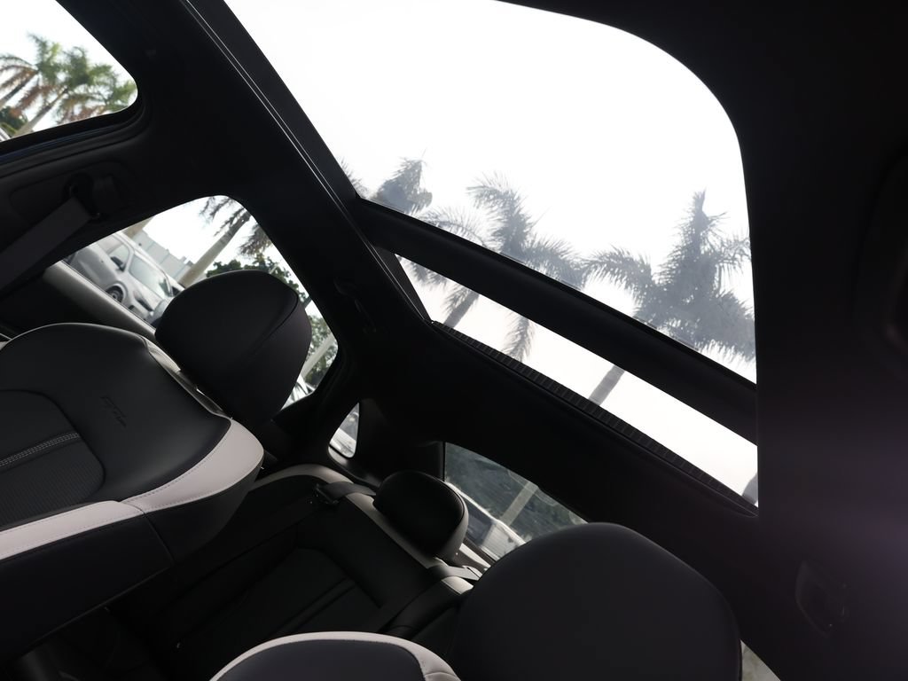 Used 2025 Kia K5 GT-Line w/ GT-Line Premium Package FWD image 16