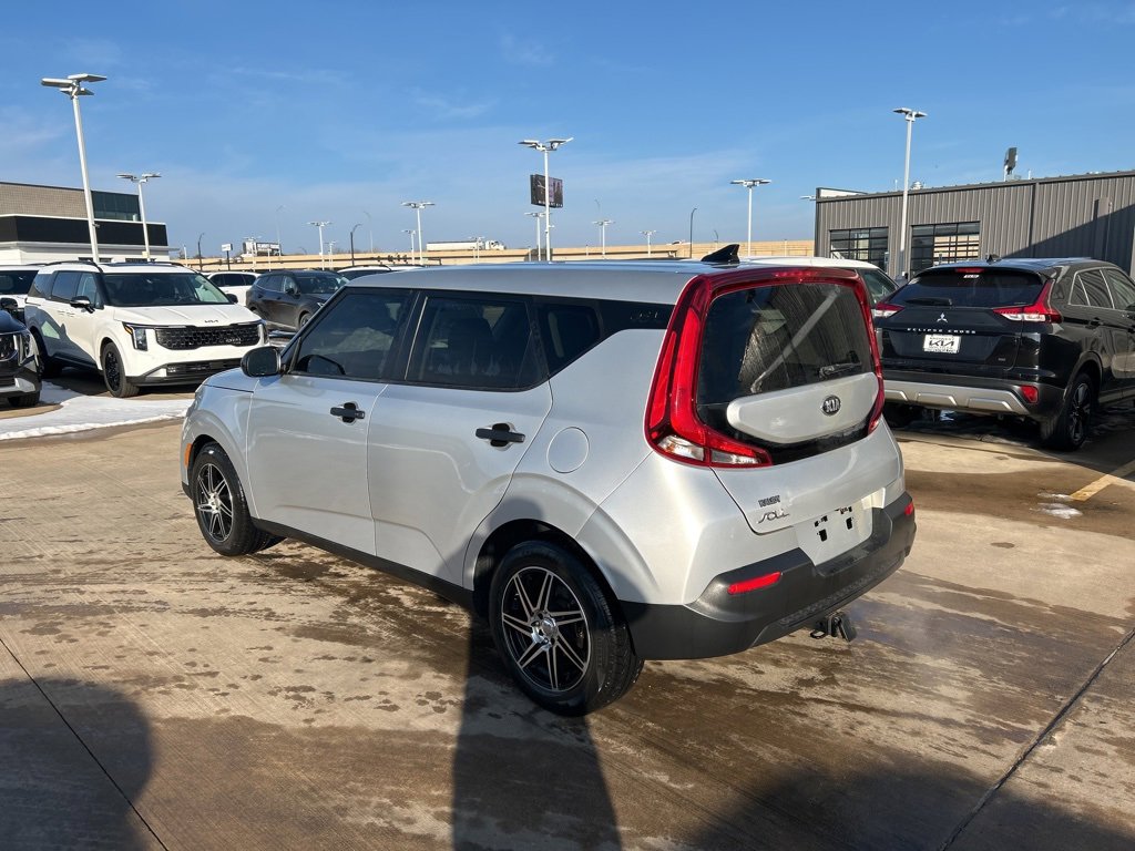 Certified 2021 Kia Soul LX image 2