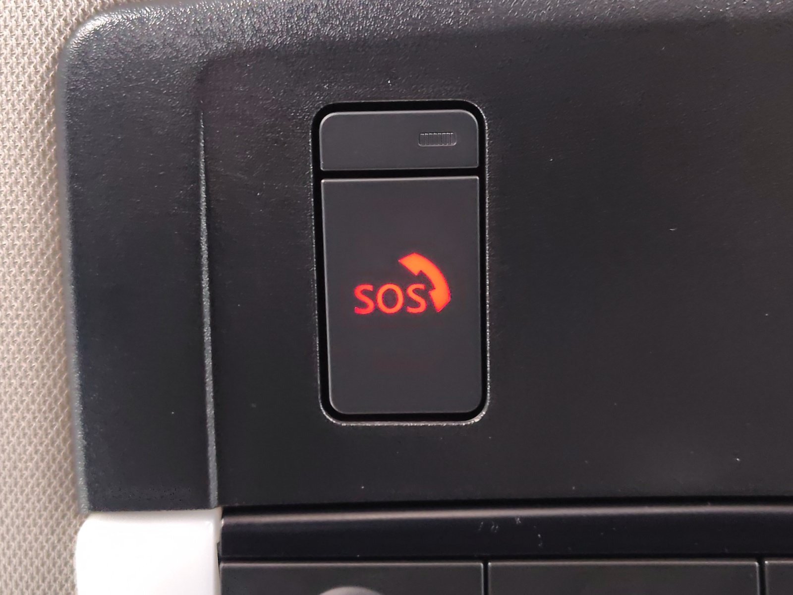 Certified 2026 Nissan Rogue SV FWD image 34
