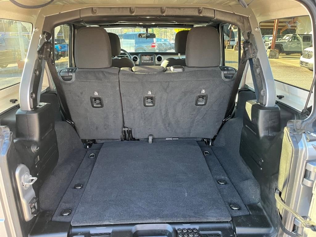 Used 2020 Jeep Wrangler Unlimited Sahara w/ Cold Weather Group image 21