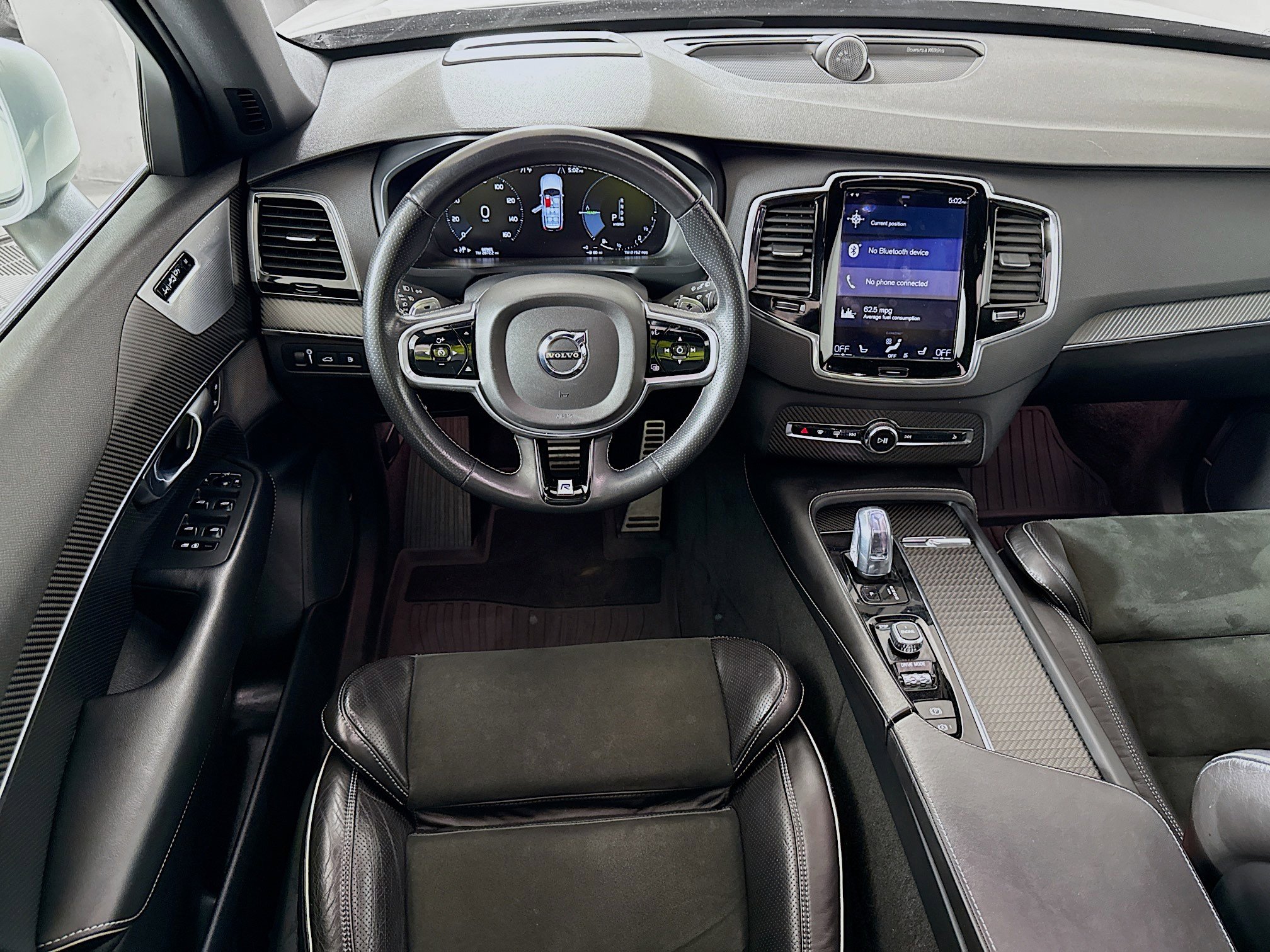 Used 2017 Volvo XC90 T8 R-Design w/ Vision Package image 24