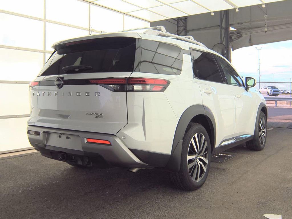 Certified 2025 Nissan Pathfinder Platinum AWD/4WD image 7