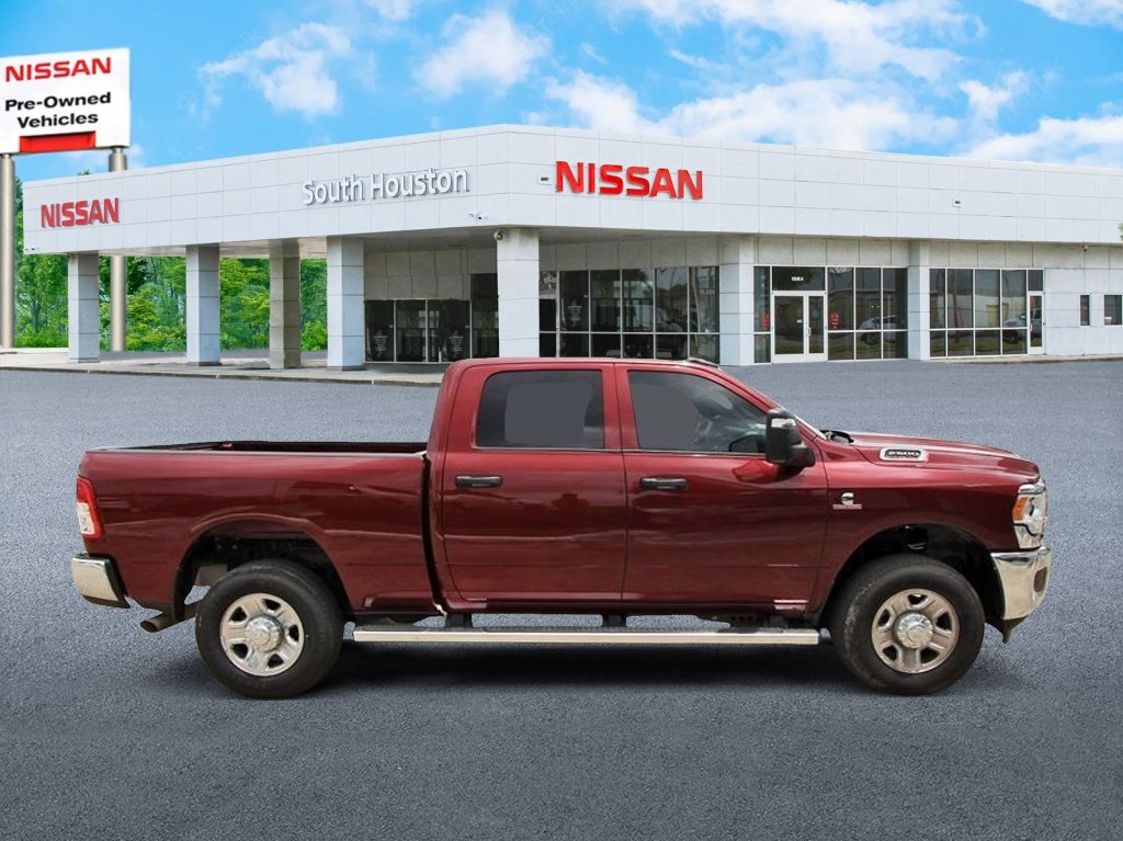 Used 2024 RAM 2500 Tradesman w/ Chrome Appearance Group AWD/4WD image 5