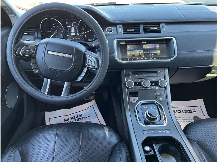 Used 2018 Land Rover Range Rover Evoque image 11