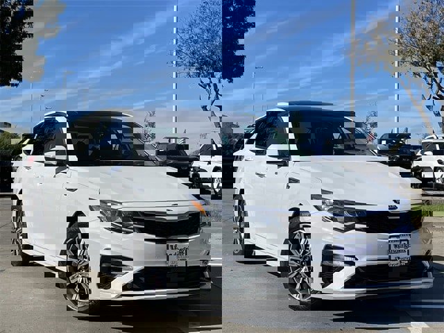 Used 2020 Kia Optima Premium image 2