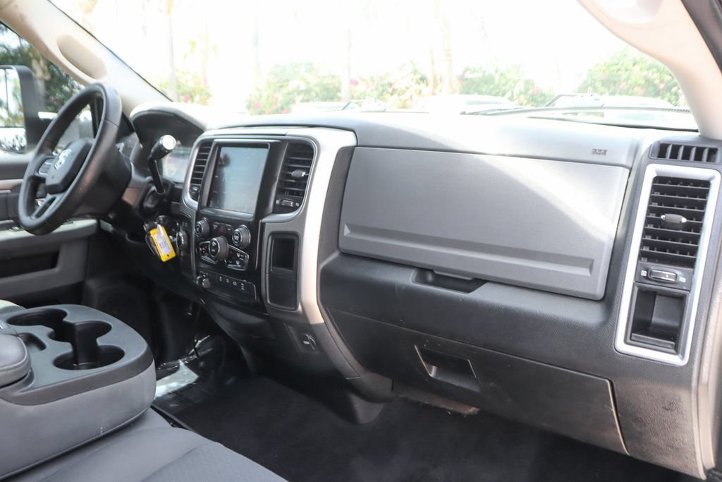 Used 2018 RAM 2500 SLT AWD/4WD image 38