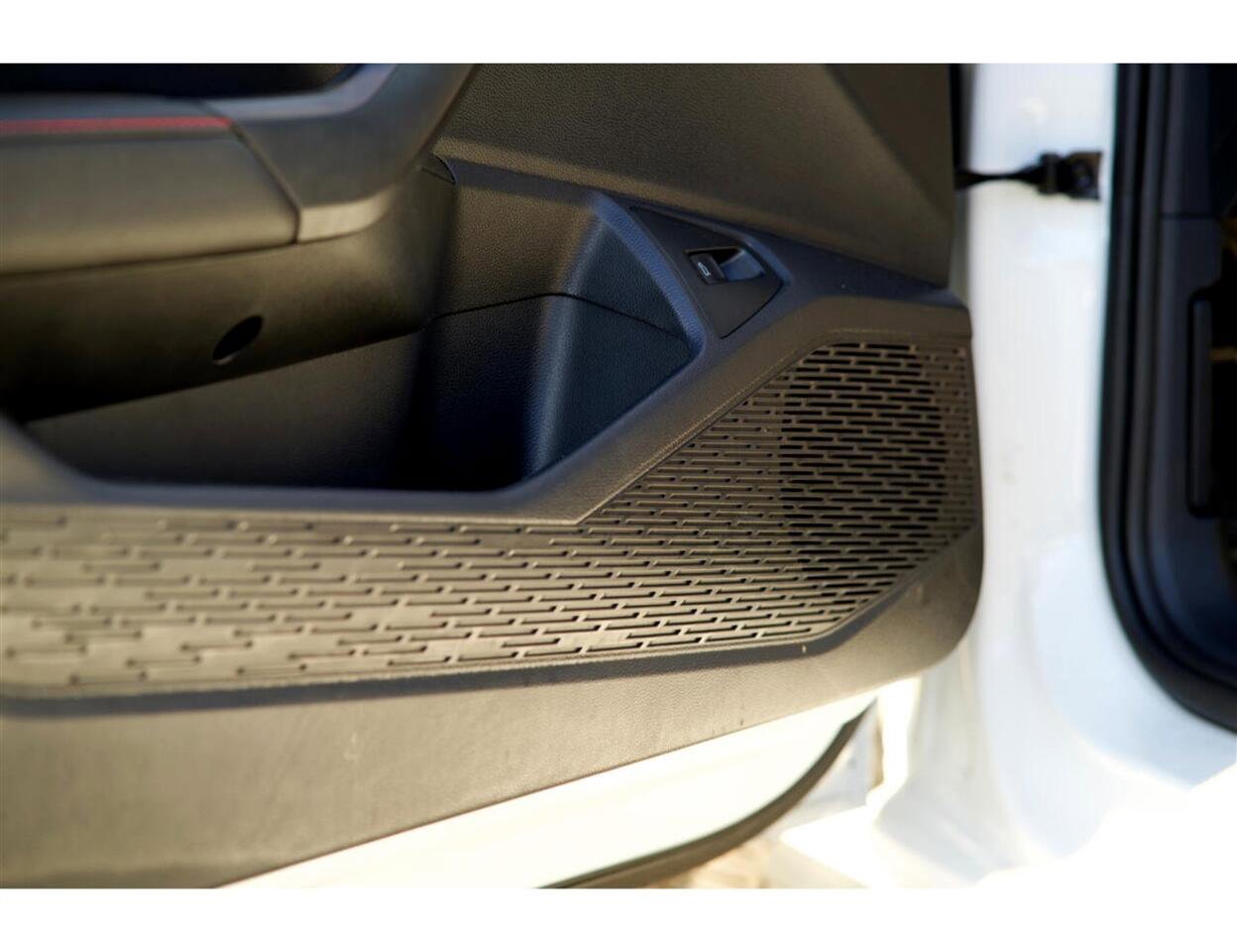 Used 2022 Volkswagen Jetta GLI Autobahn w/ GLI Black Package image 31