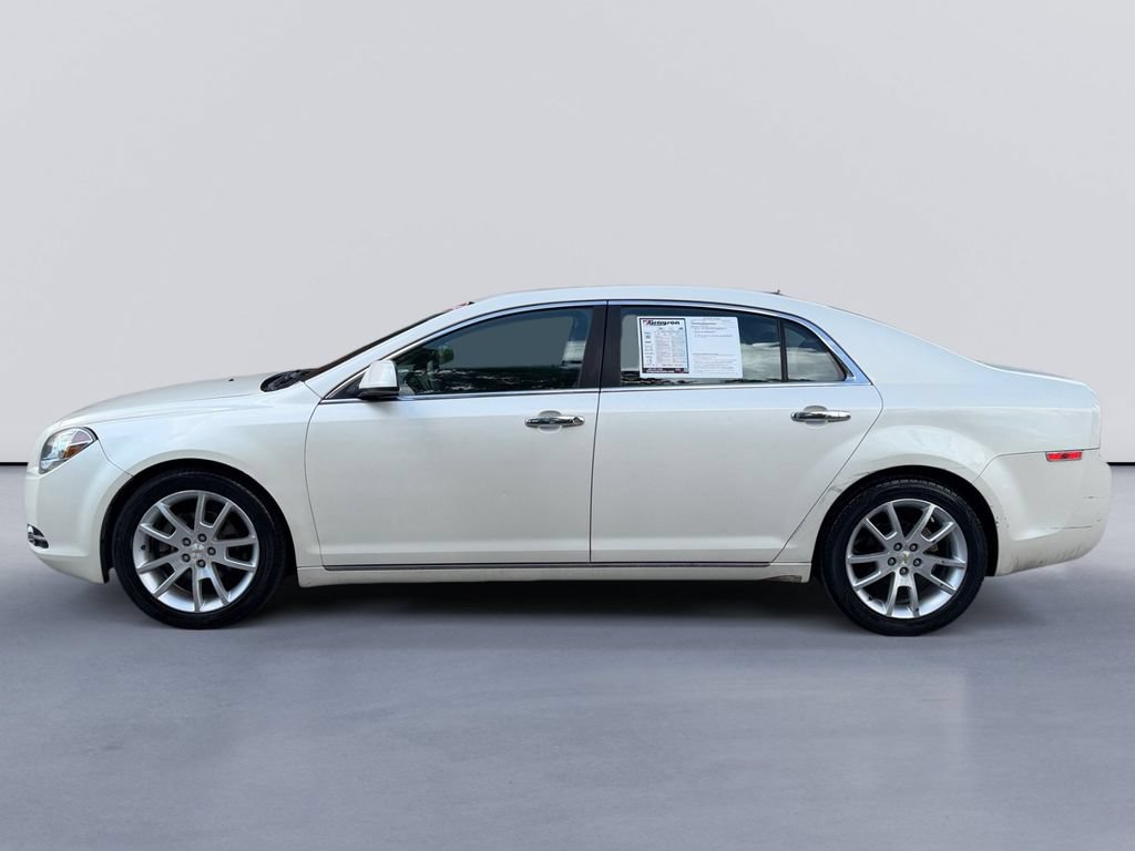 Used 2010 Chevrolet Malibu LTZ FWD image 6