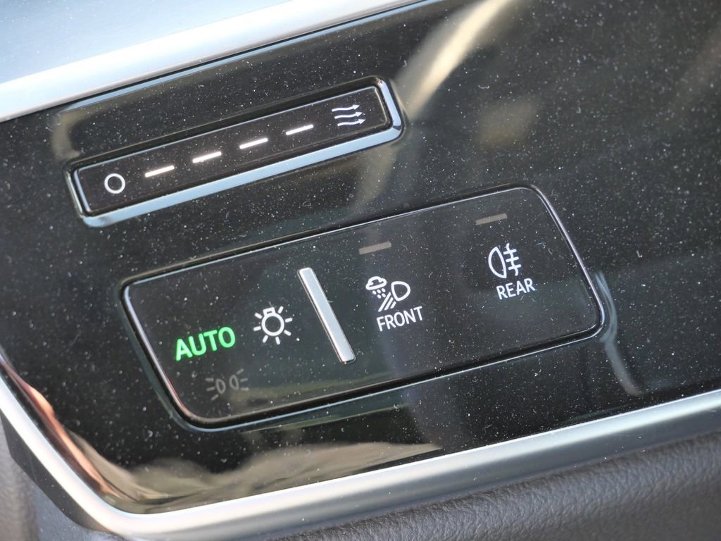 Used 2023 Audi S8 w/ S8 Comfort Plus Package image 39