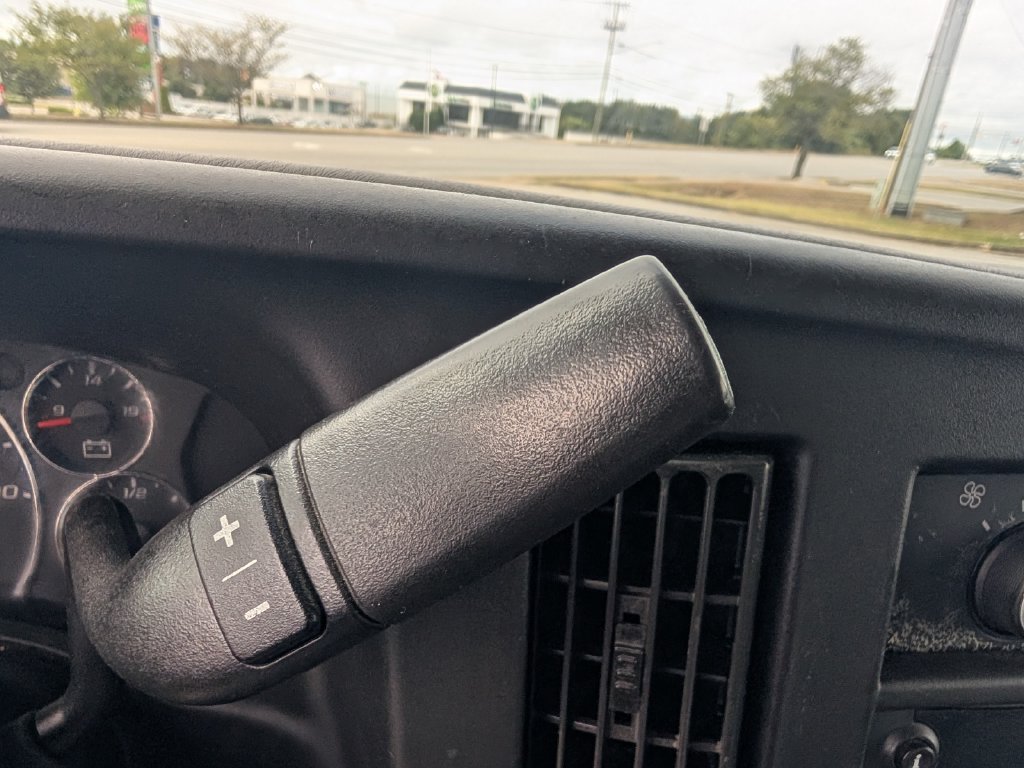 Used 2018 GMC Savana 3500 Extended w/ Driver Convenience Package RWD image 8