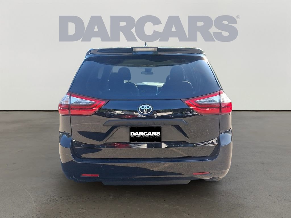 Used 2020 Toyota Sienna L image 5