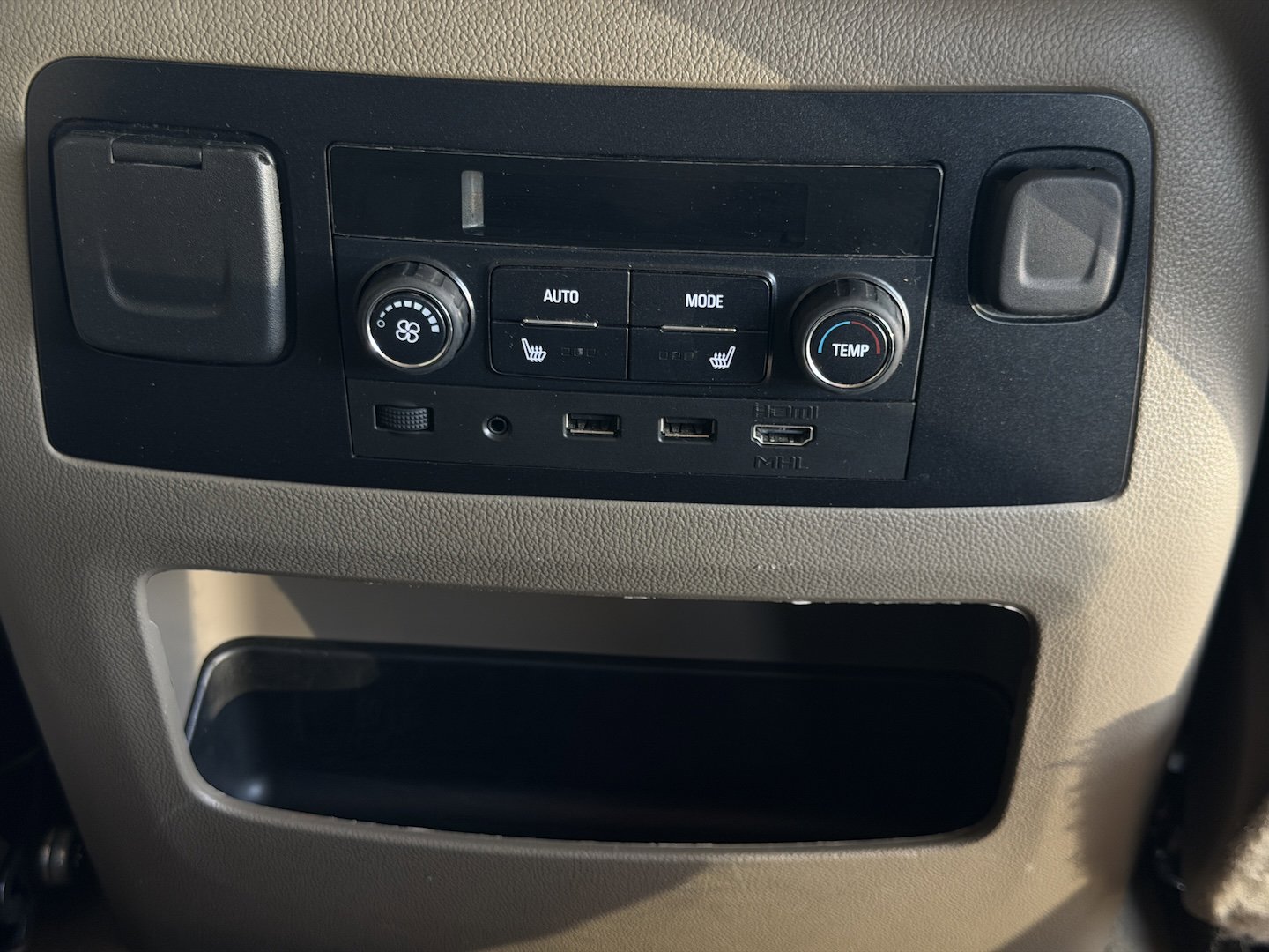 Used 2020 Chevrolet Tahoe Premier RWD image 35