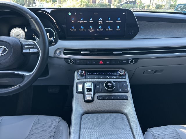 Used 2024 Hyundai Palisade SEL w/ Premium Package FWD image 15