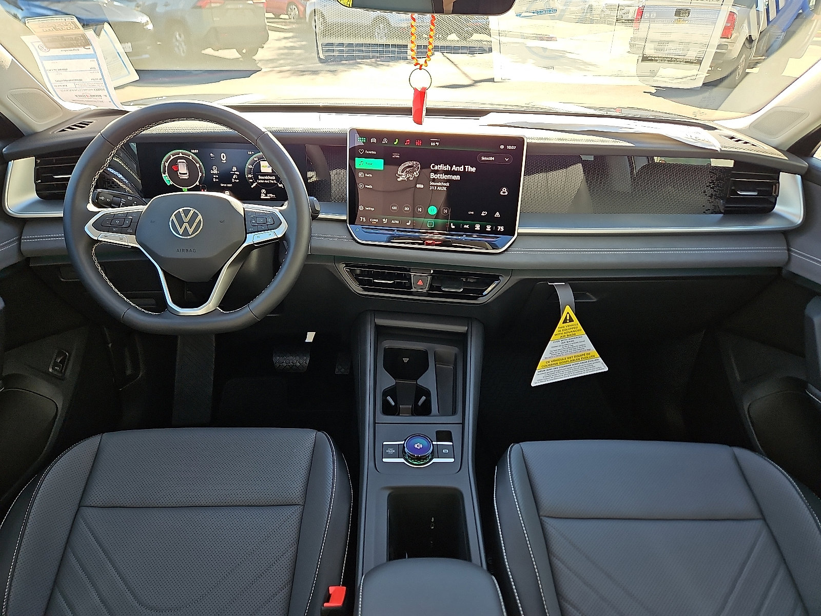 New 2026 Volkswagen Tiguan SE image 8