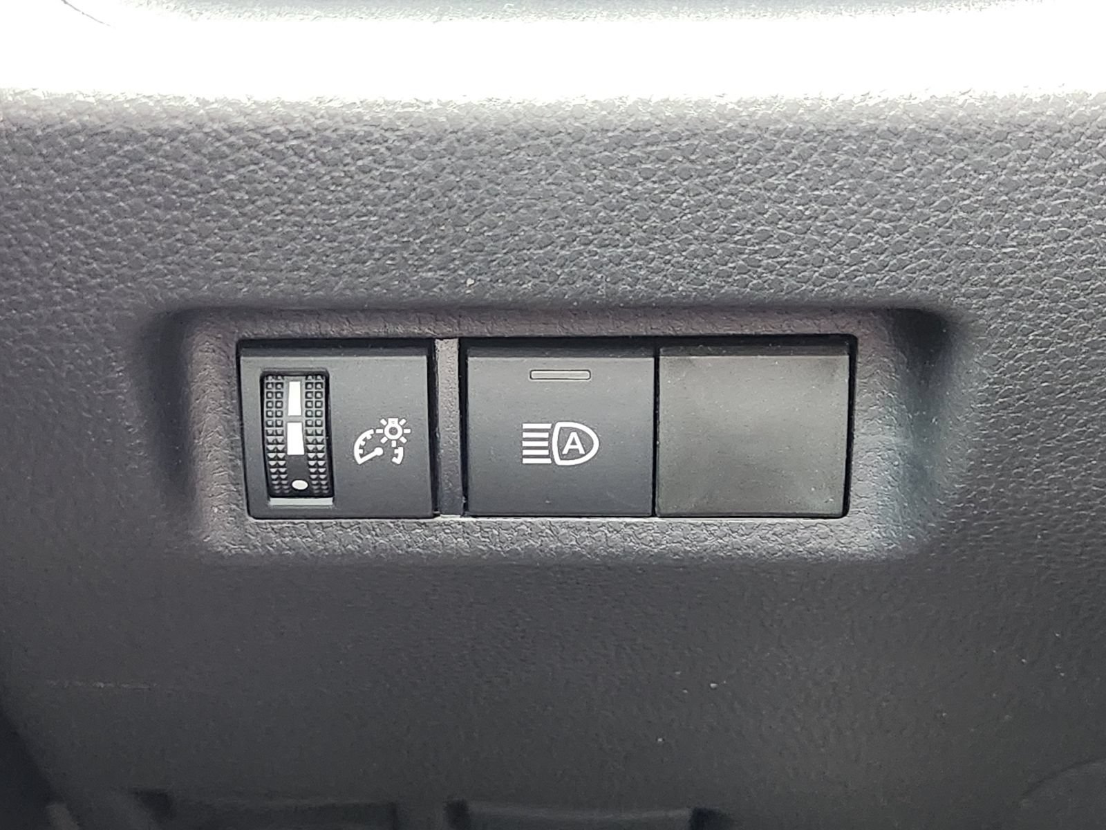 Used 2023 Toyota RAV4 XSE AWD/4WD image 26