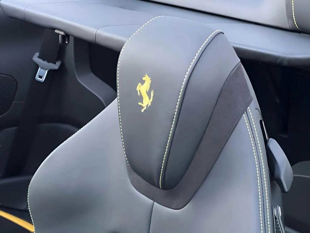 Used 2024 Ferrari Roma Spider image 43