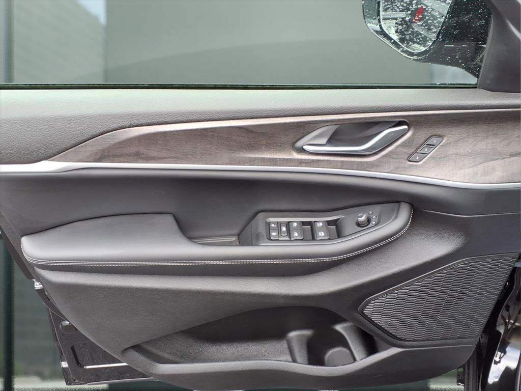 New 2025 Jeep Grand Cherokee Limited image 12