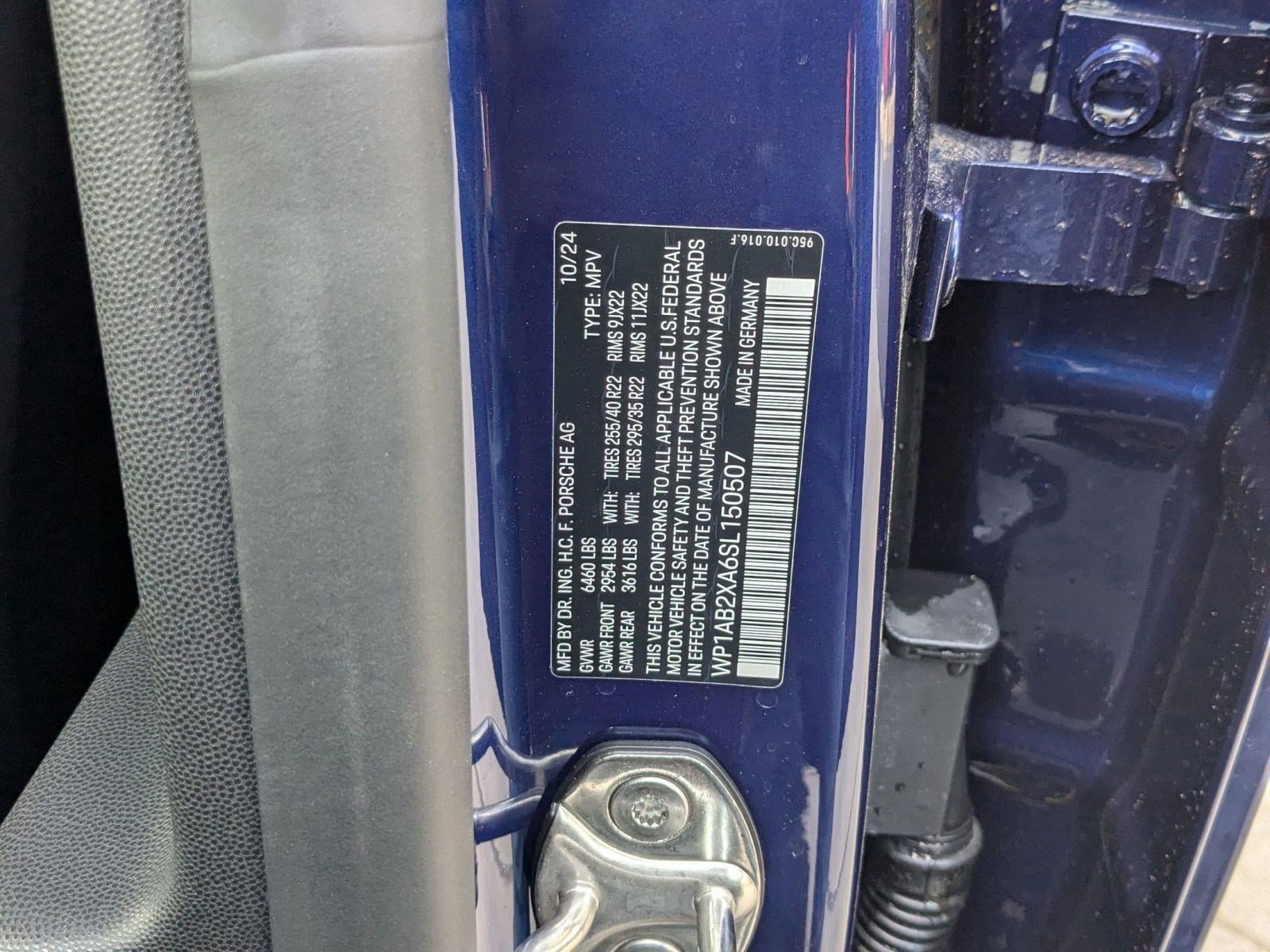 New 2025 Porsche Macan 4S Electric image 30