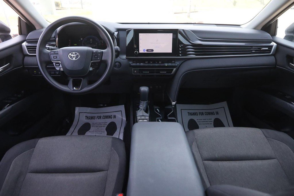 Used 2025 Toyota Camry LE image 21