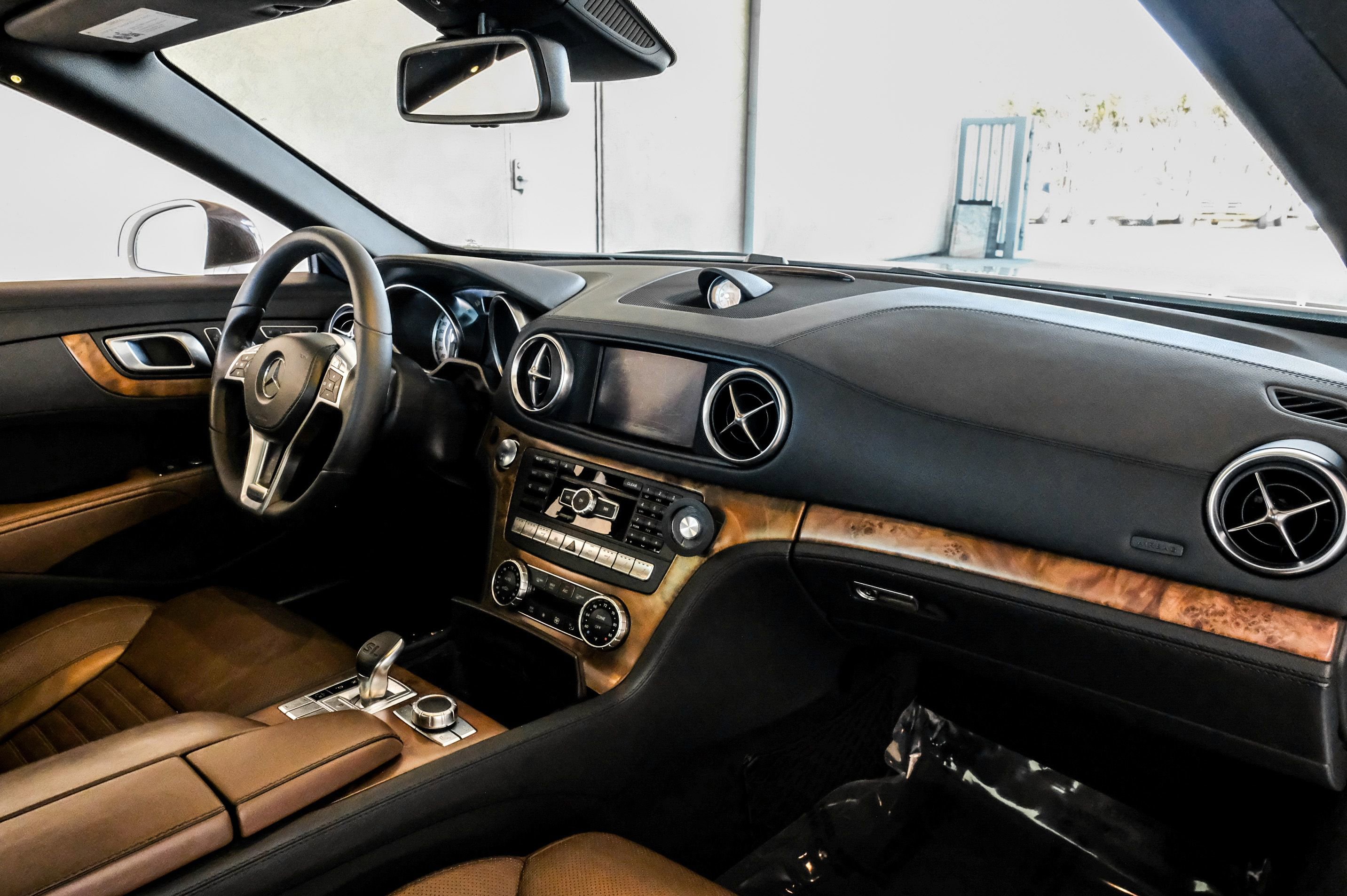 Used 2016 Mercedes-Benz SL 400 image 11