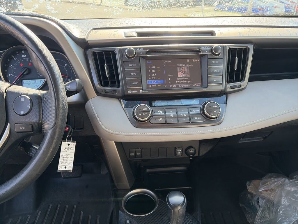 Used 2015 Toyota RAV4 XLE image 12