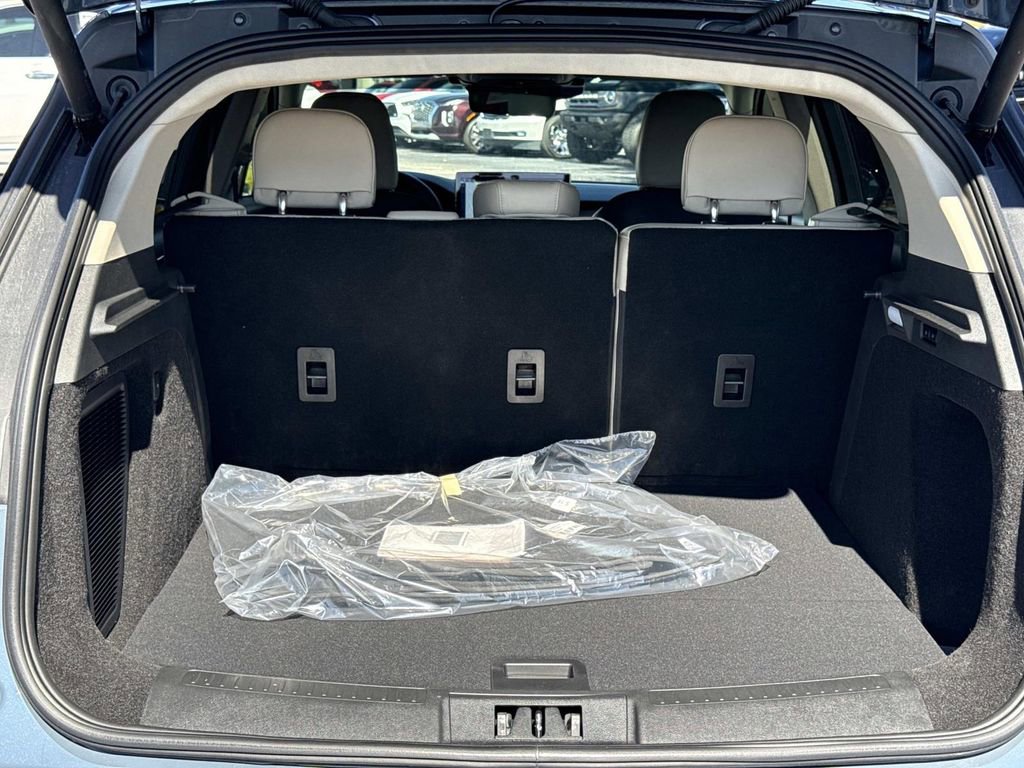 New 2026 Lincoln Corsair Premiere image 11