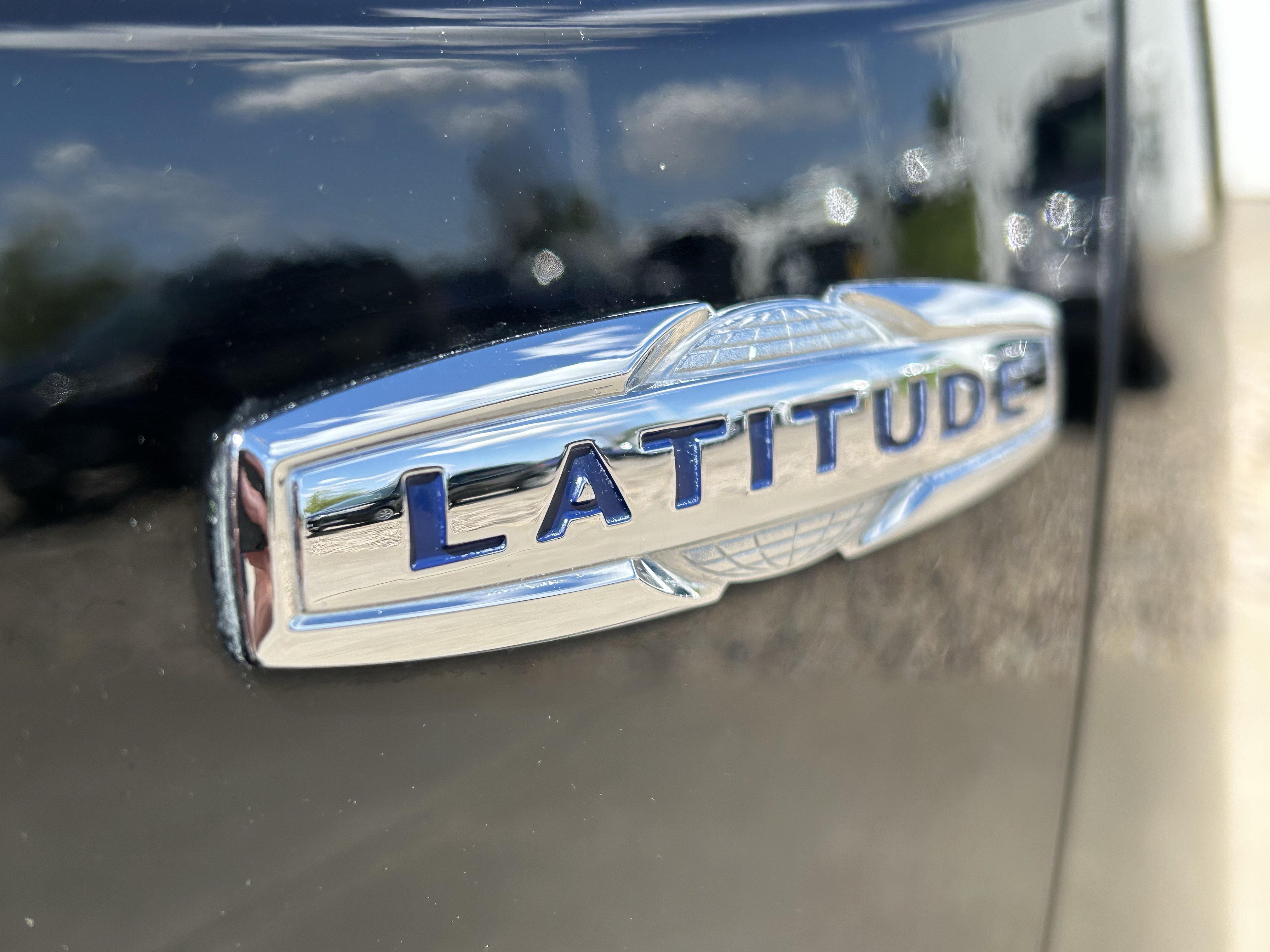 Used 2022 Jeep Renegade Latitude w/ Convenience Group AWD/4WD image 10