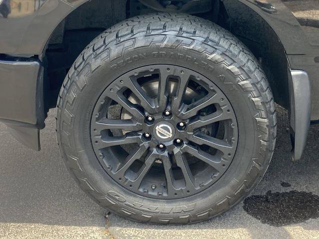 Used 2019 Nissan Titan SV w/ SV Convenience Package RWD image 28