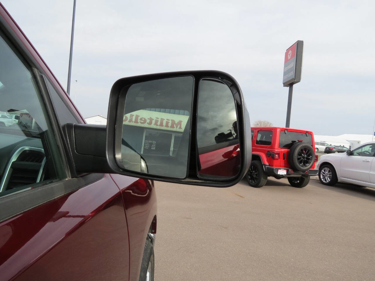Used 2023 RAM 1500 Big Horn image 9