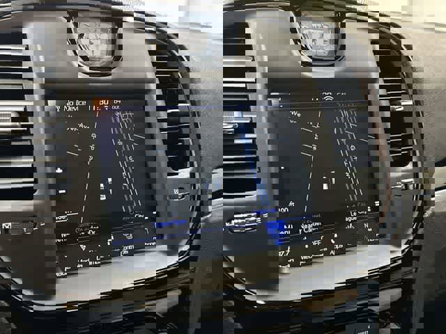 Used 2018 Chrysler 300 S w/ 300S Premium Group image 24