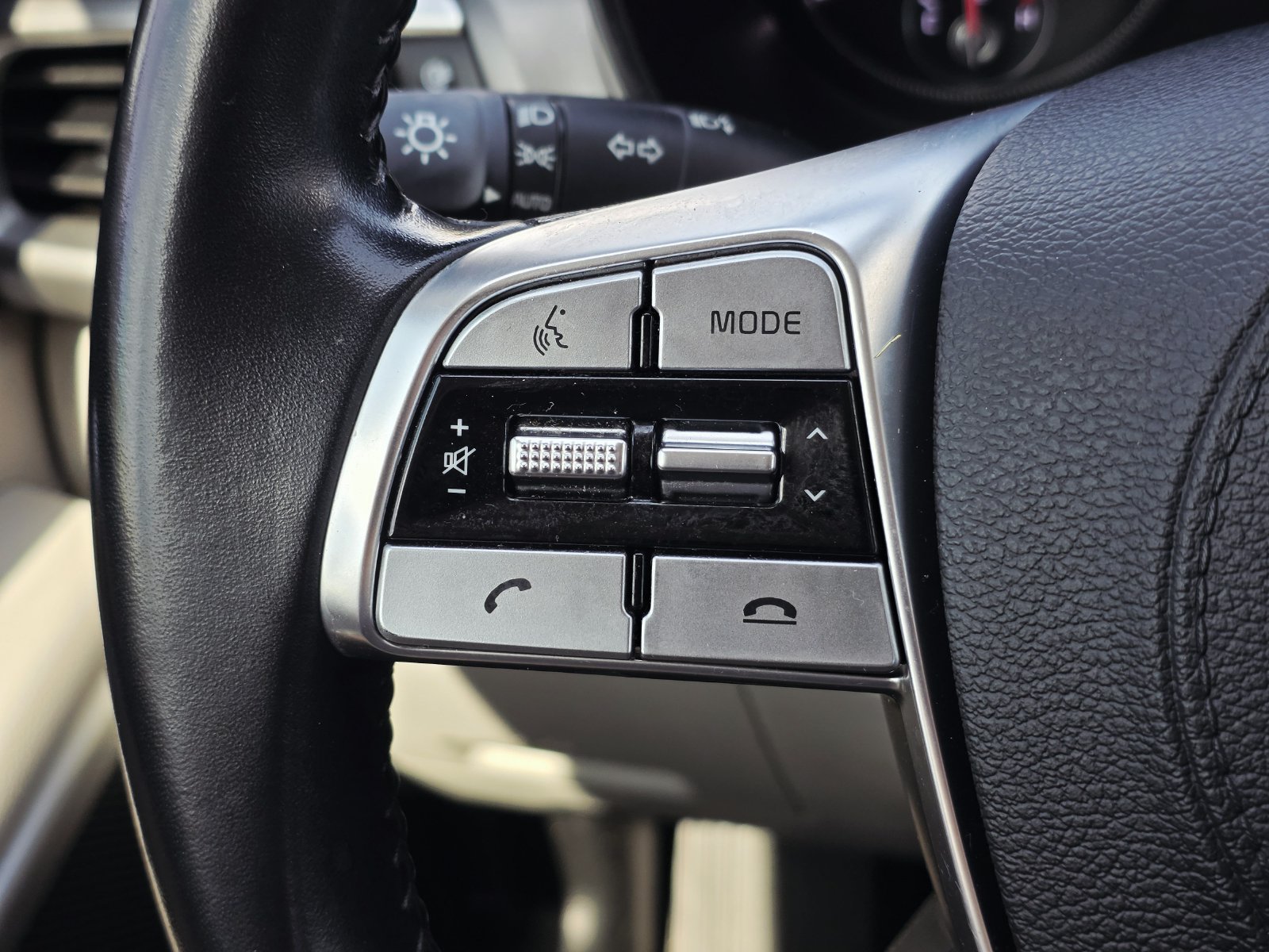 Used 2020 Kia Telluride S FWD image 28