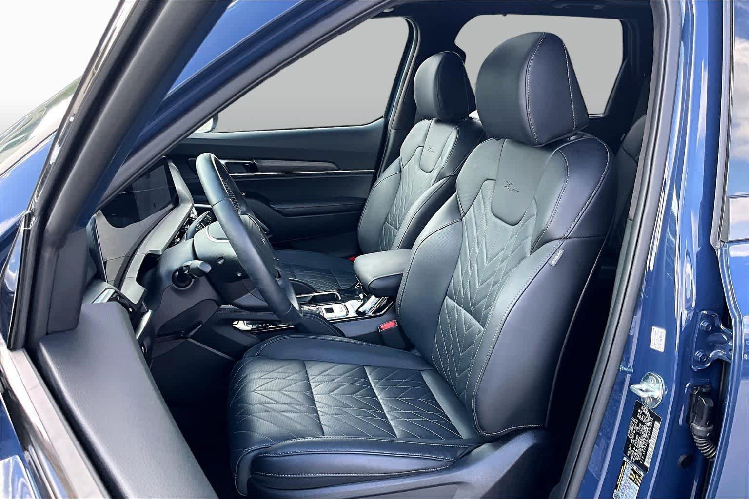 Used 2025 Kia Telluride SX Prestige X-Pro AWD/4WD image 8