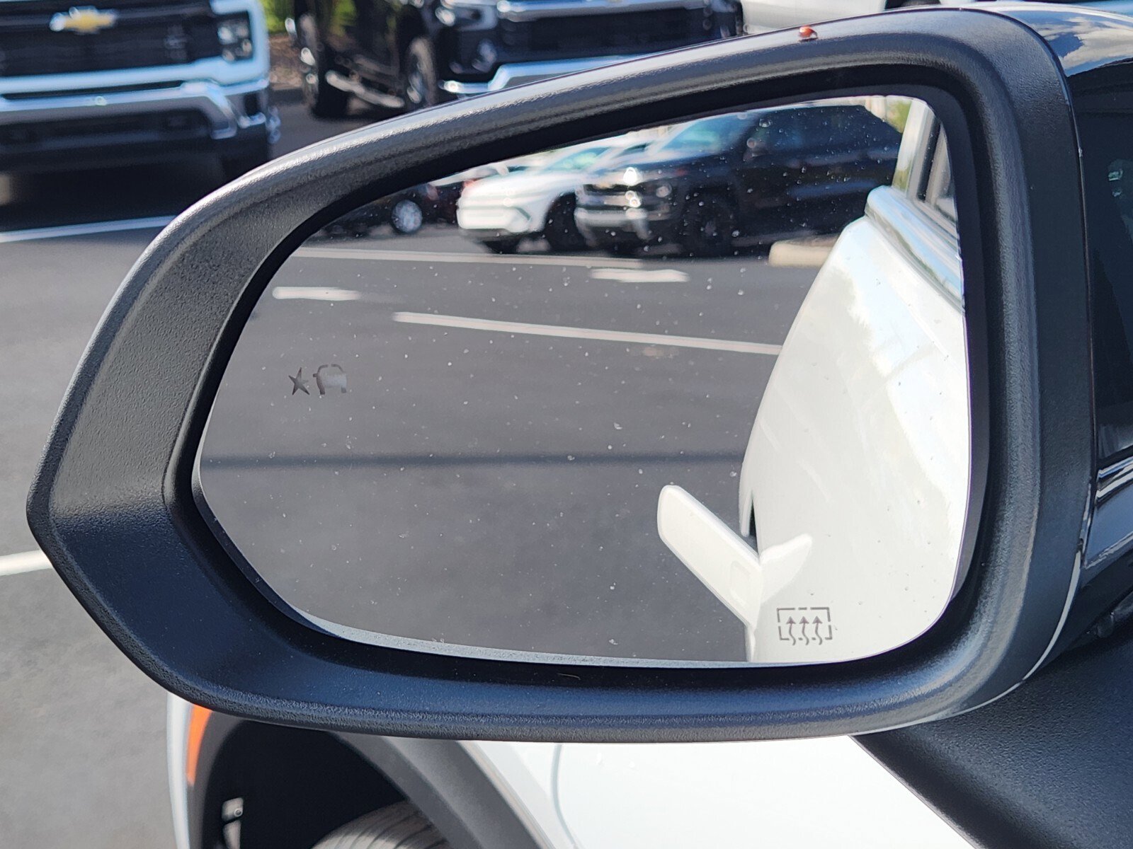 New 2026 Chevrolet Equinox EV LT AWD/4WD image 11