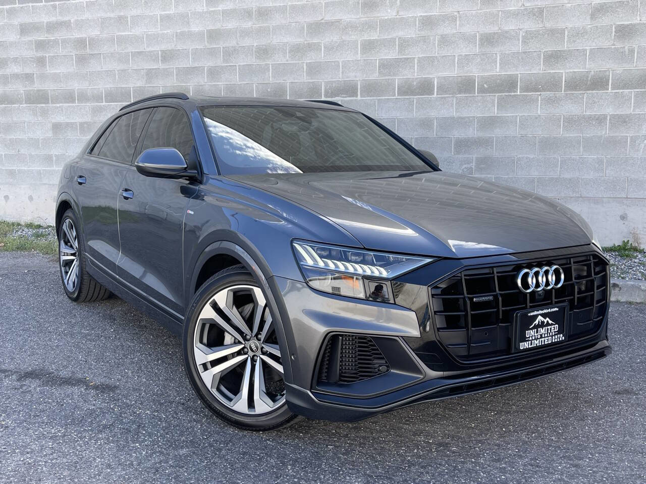 Used 2021 Audi Q8 Prestige image 2